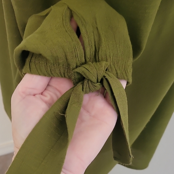 Elegant Olive Off-Shoulder Blouse - Picture 3 of 4